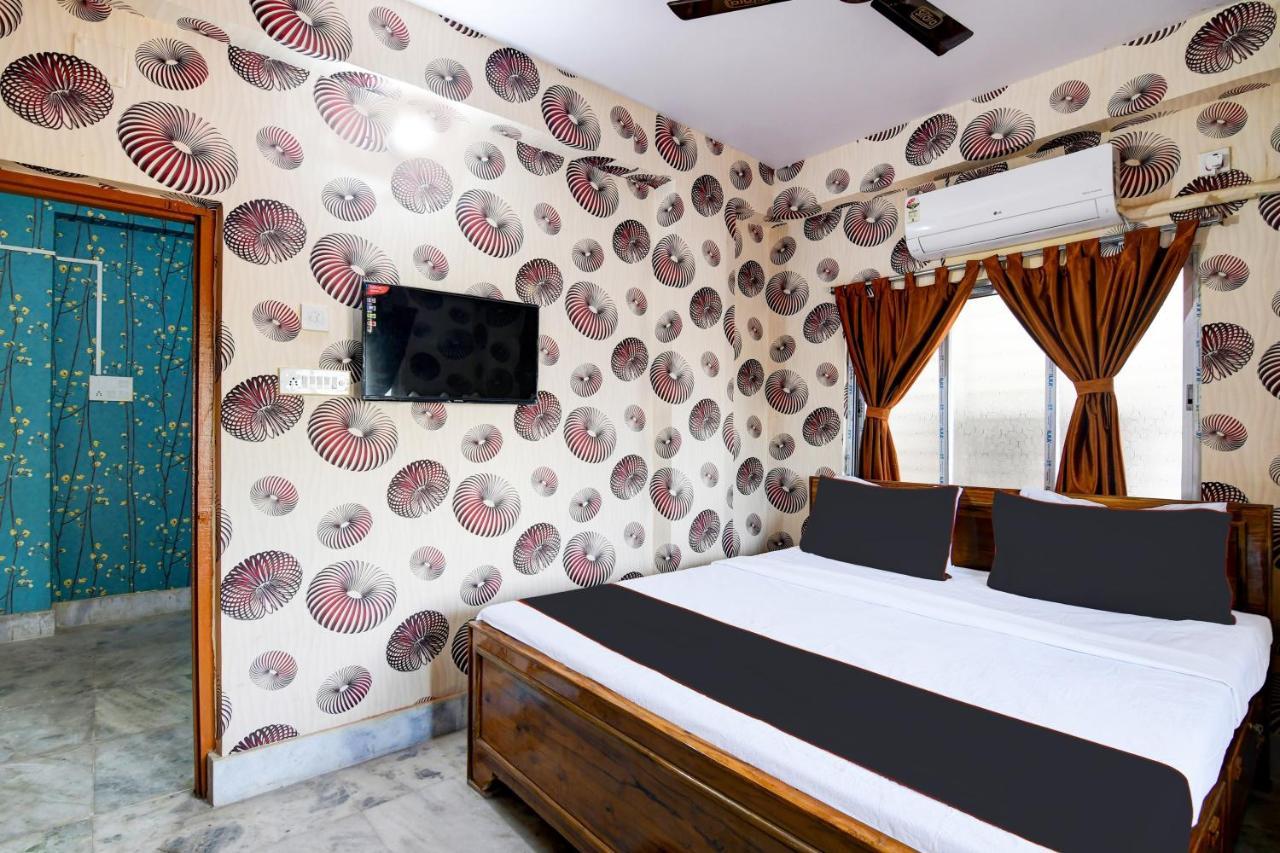 Joy Maa Tara Hotel & Restaurant Колката Екстериор снимка
